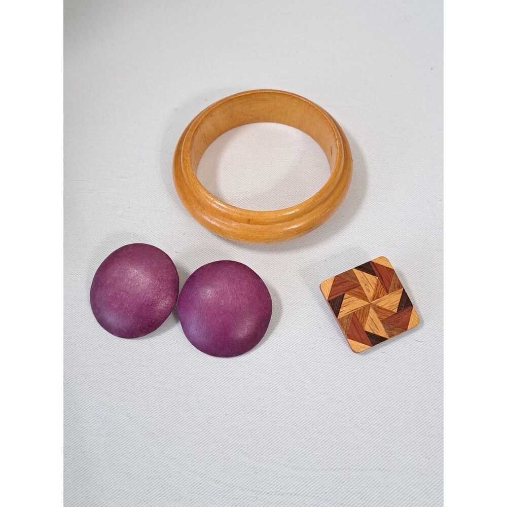 VTG Wood Jewelry Lot Yellow Wood Bracelet, Purple Earrings, Geometric Pin Brooch